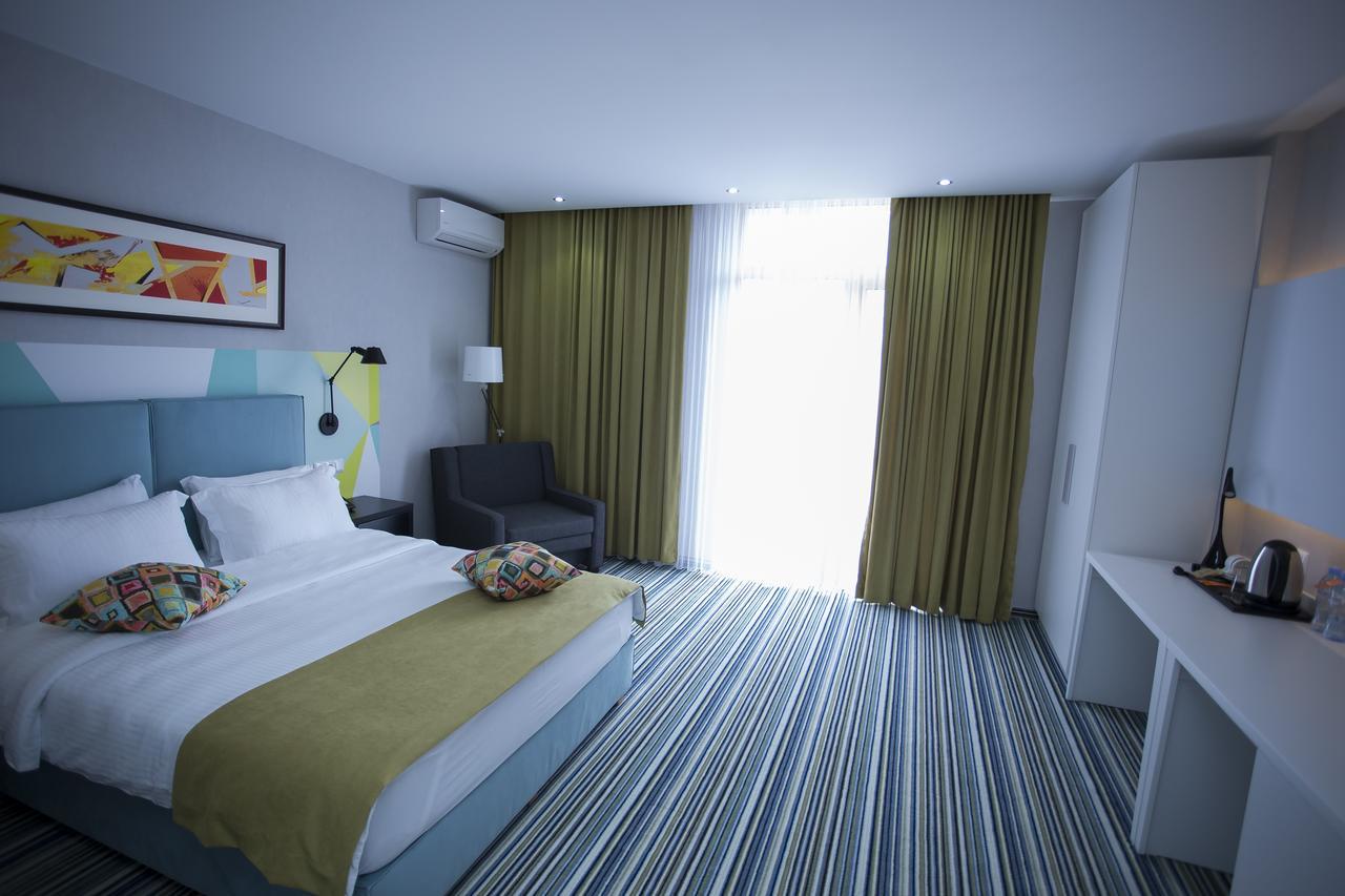 Aparthotel Tangerine Batumi Exterior foto